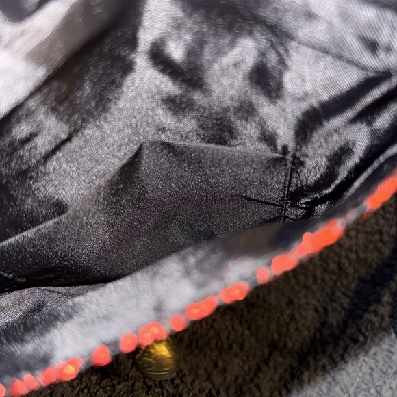 🐈‍⬛ Asian Silk Bag  with bell latch cross body - Picture 5 of 7